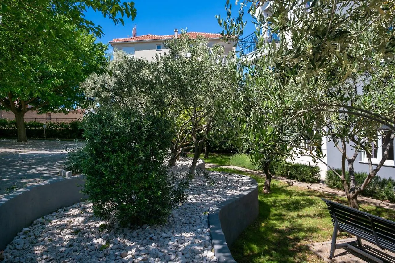 Apartments With A Parking Space Okrug Gornji, Ciovo - 19711 Trogir